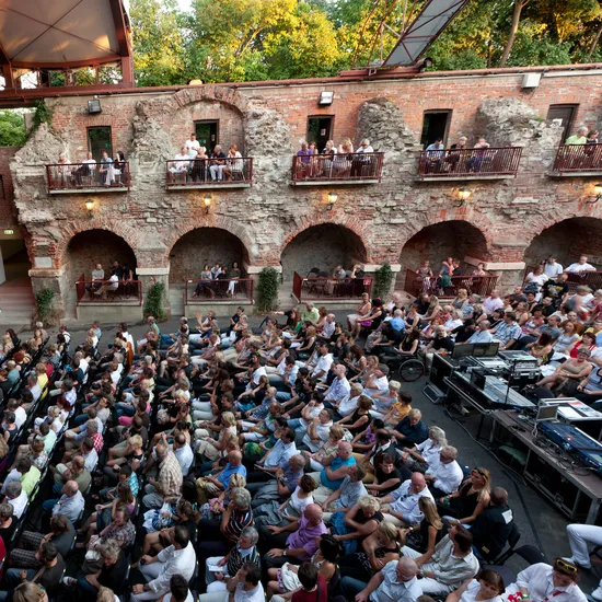 schlossberg-kasematten-c-graz-tourismus-harry-schiffer.jpg